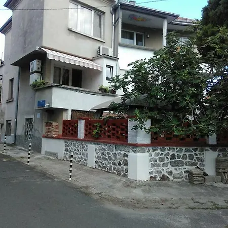 Смокинова Поморие Maison d'hôtes *